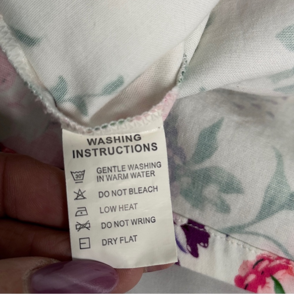 Belle Poque Floral Sweetheart Retro 50s Dress in White with Pink & Purple Blooms - Picture 10 of 10